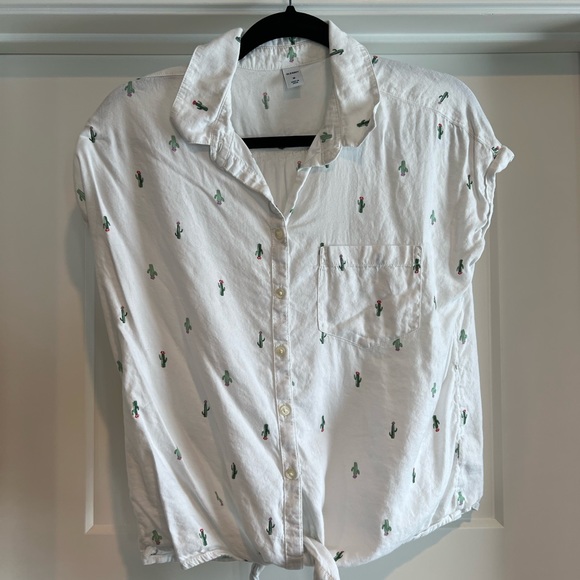 Cute cactus print tie front button down shirt - Picture 2 of 4